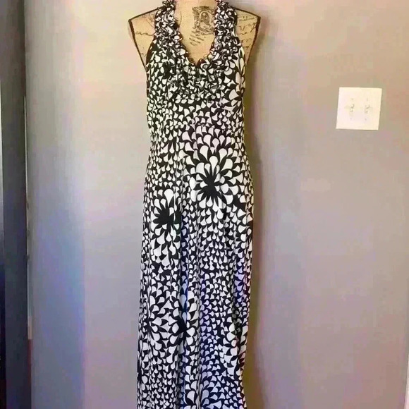 Ruffle Halter top dress - Picture 2 of 4